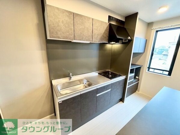 レヴメゾン神山四番館の物件内観写真